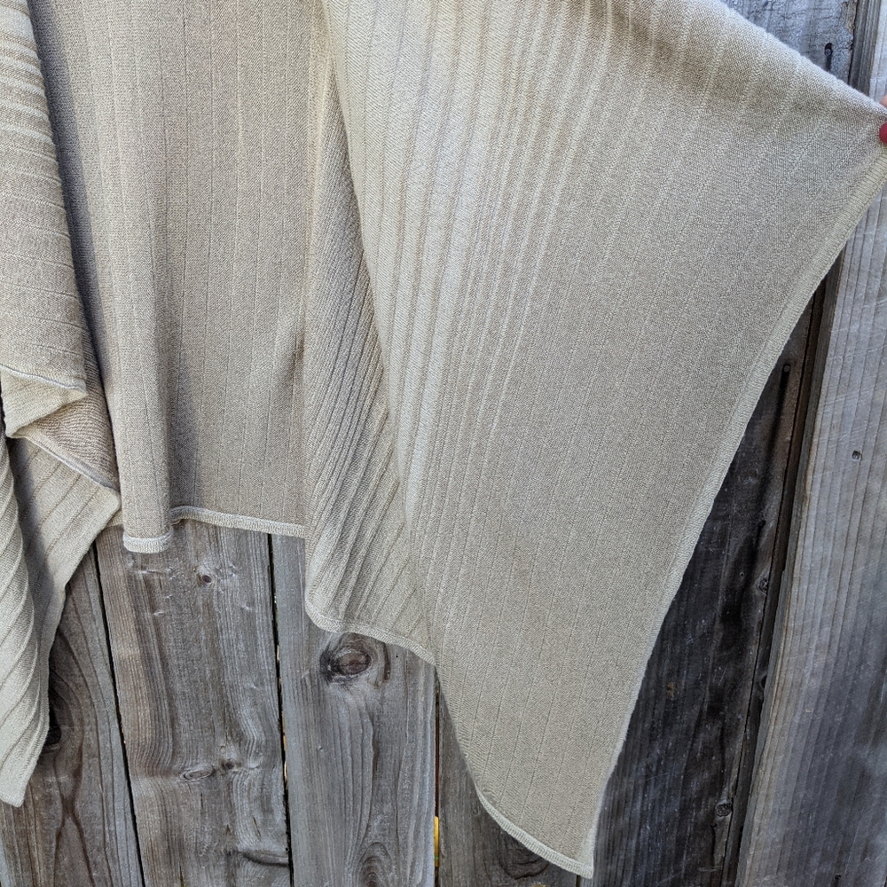 St. John Sport Cascading Cardigan Tan Small - Picture 8 of 8